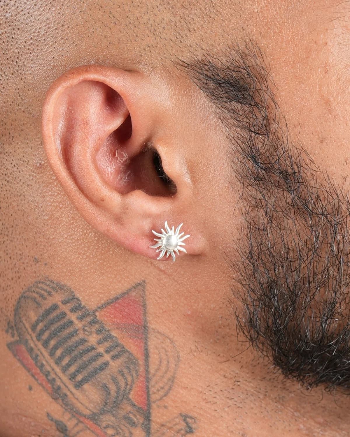 Sunburst studs