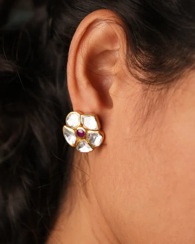 Bloom Red Moissanite